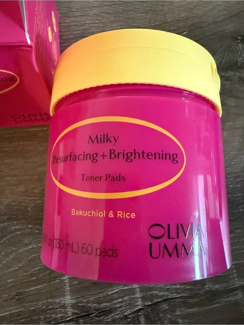Oliviaumma Milky Resurfacing + Brightening Toner Pads and Face Treatment